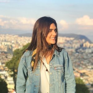 Meet your Posher, Laura